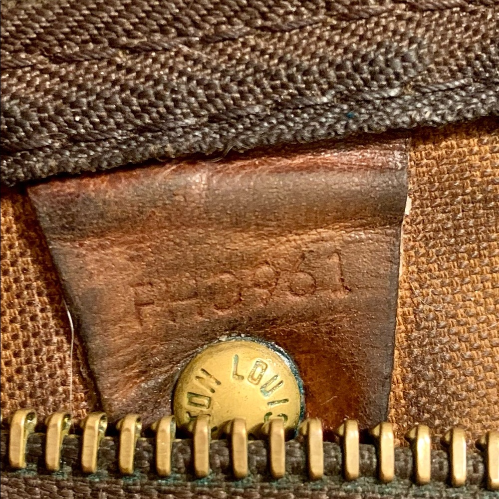 AuthenticšLOUIS VUITTON Vintage Speedy 25 Handbag - Picture 15 of 17